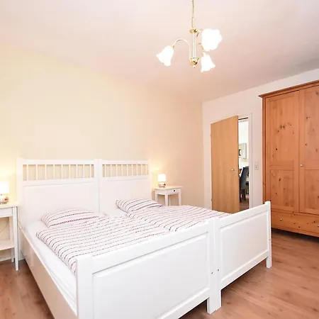 Spacious In Neuastenberg Sauerland Near Ski Area ווינטרברג