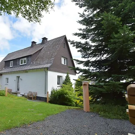 בית נופש Spacious In Neuastenberg Sauerland Near Ski Area *